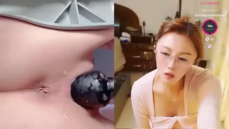 Krismil3 — Stripchat recorded stream screenshot (17 Dec 2025)