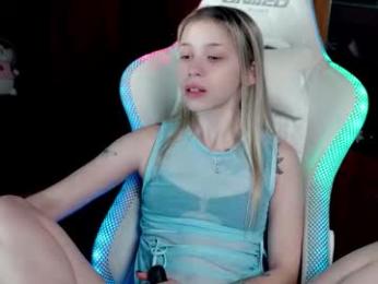 ho1yh01e — Chaturbate recorded stream image, 18.12.2025 18:40