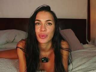 katyerave — Camsoda recorded stream image, 18.12.2025 20:00
