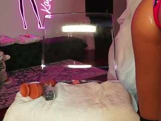 katyerave — Camsoda recorded stream image, 18.12.2025 20:00