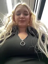 Milkyy_wway — Stripchat recorded stream image, 19.12.2025 06:30