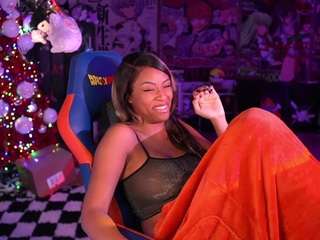 lovenzia — Camsoda recorded stream image, 21.12.2025 08:50