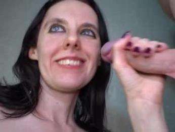 evafatcat — Chaturbate recorded stream screenshot (21 Dec 2025)