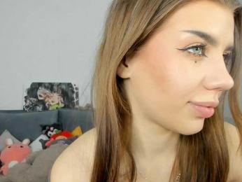 dolly-ll — Bongacams recorded stream image, 27.02.2025 13:10