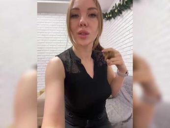 KitFox — Bongacams recorded stream screenshot (22 Dec 2025)