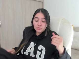 alexyferrer — Camsoda recorded stream image, 22.12.2025 18:20