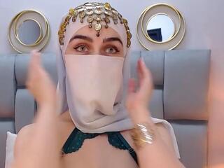 Aliah Manzur — Flirt4free recorded stream screenshot (23 Dec 2025)