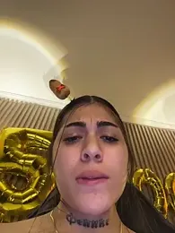 Sarasanders_4 — Stripchat recorded stream image, 24.12.2025 02:40