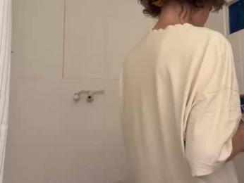 di_n_alex — Chaturbate recorded stream image, 25.12.2025 12:30