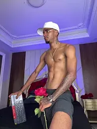 AaronCruz_ — Stripchat recorded stream image, 27.12.2025 16:50