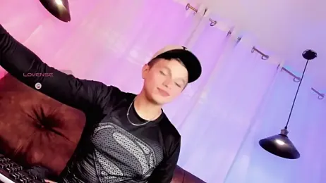 Tim_wolf — Stripchat recorded stream image, 27.12.2025 20:30