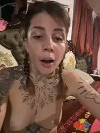 Izy_cute_ — Stripchat recorded stream image, 28.12.2025 01:00