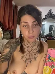 Izy_cute_ — Stripchat recorded stream image, 28.12.2025 01:00