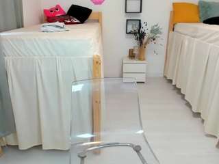 18perfecttits — Camsoda recorded stream image, 28.12.2025 08:00