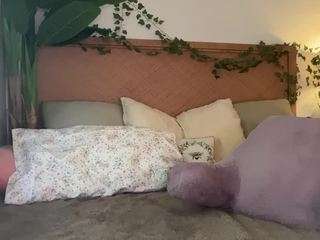 thelittlenative — Camsoda recorded stream screenshot (28 Dec 2025)