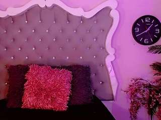 leyxandrabraz — Camsoda recorded stream screenshot (28 Dec 2025)