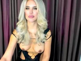 superhotbunny — Chaturbate recorded stream screenshot (01 Jan 2026)