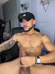 ARON_TAYLER01 — Stripchat recorded stream image, 03.01.2026 10:30
