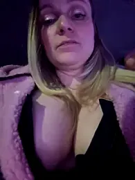 Bondgirl_013 — Stripchat recorded stream image, 04.01.2026 18:50
