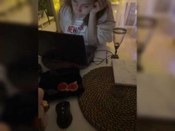 YuGoVi — Bongacams recorded stream image, 04.01.2026 19:20