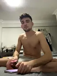 Yasinyasin7 — Stripchat recorded stream image, 05.01.2026 03:10