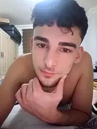 Yasinyasin7 — Stripchat recorded stream image, 05.01.2026 03:10