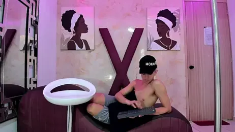 TWINKS_FRIENDS — Stripchat recorded stream image, 05.01.2026 13:40