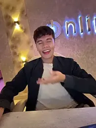 Logan_smith1 — Stripchat recorded stream image, 08.01.2026 06:00