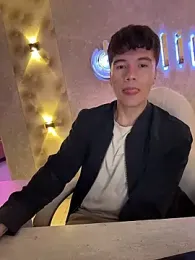 Logan_smith1 — Stripchat recorded stream image, 08.01.2026 06:00