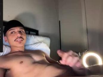 xmomentumx — Chaturbate recorded stream image, 09.01.2026 04:40