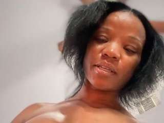 tastethepeach — Camsoda recorded stream screenshot (09 Jan 2026)