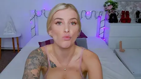 Lia_Benini — Stripchat recorded stream image, 09.01.2026 09:20