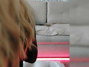 Tina_ — Bongacams recorded stream image, 01.03.2025 08:00