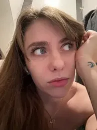 MariiD — Stripchat recorded stream image, 10.01.2026 07:10