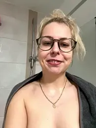 Livewithlucy — Stripchat recorded stream image, 11.01.2026 17:30