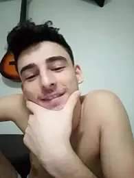 Yasinyasin7 — Stripchat recorded stream image, 12.01.2026 02:40