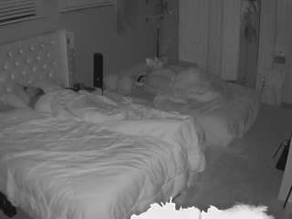voyeurcam-house-charleys-room — Camsoda recorded stream image, 05.01.2026 11:50