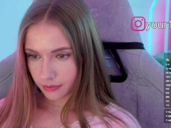 VikkiExtraCheese — Bongacams recorded stream image, 13.01.2026 23:50