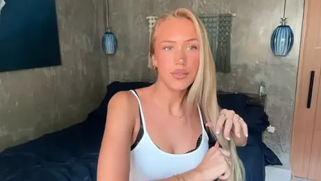 livsslife — Stripchat recorded stream image, 14.01.2026 03:00