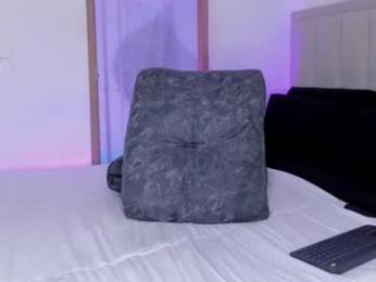 valeria_lewiis — Chaturbate recorded stream screenshot (14 Jan 2026)