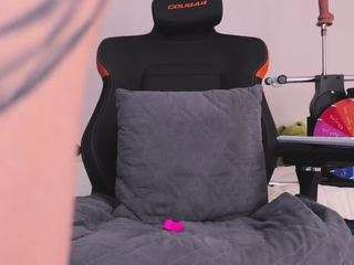 yourfeetmodel — Camsoda recorded stream image, 14.01.2026 07:30