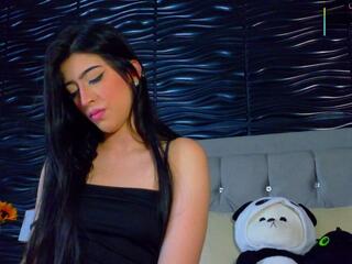 Amber Bull — Flirt4free recorded stream image, 18.01.2026 14:00