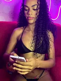 Cammgirlmii — Stripchat recorded stream image, 19.01.2026 03:20