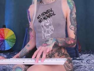yourfeetmodel — Camsoda recorded stream image, 21.01.2026 03:40