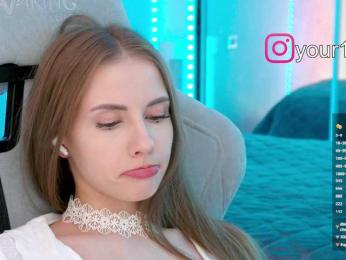 VikkiExtraCheese — Bongacams recorded stream image, 22.01.2026 21:10