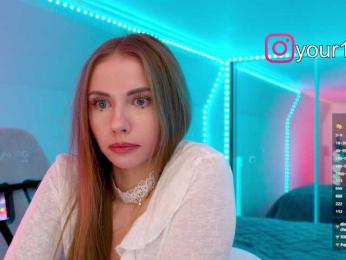 VikkiExtraCheese — Bongacams recorded stream image, 22.01.2026 21:10
