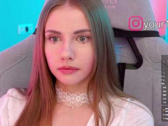 VikkiExtraCheese — Bongacams recorded stream image, 22.01.2026 21:10