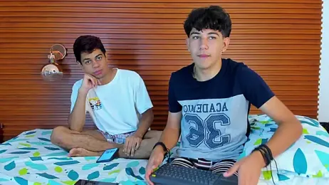 PeakkTwiins — Stripchat recorded stream screenshot (26 Jan 2026)