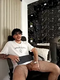 Rafael_Mendezz — Stripchat recorded stream screenshot (27 Jan 2026)