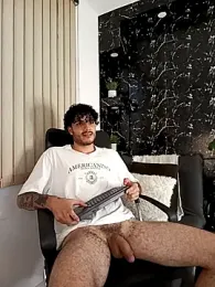 Rafael_Mendezz — Stripchat recorded stream screenshot (27 Jan 2026)